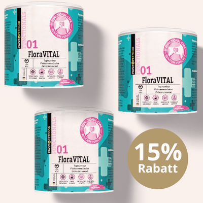 Drei Dosen FAVLY Petfood FloraVITAL Pulver - Sonderangebot, 15% Rabatt, Darmgesundheit, heller Hintergrund.