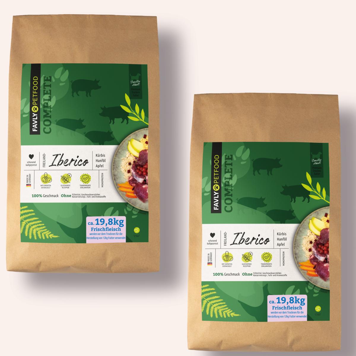 Zwei braune Beutel FAVLY Petfood Freiland-Iberico mit Kürbis, Hanföl & Apfel, glutenfrei, grüne Etiketten.