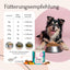 Ein glücklicher Hund sitzt neben einem gefüllten Napf; daneben sind FloraVITAL Pulver von FAVLY Petfood und eine Futtertabelle abgebildet.